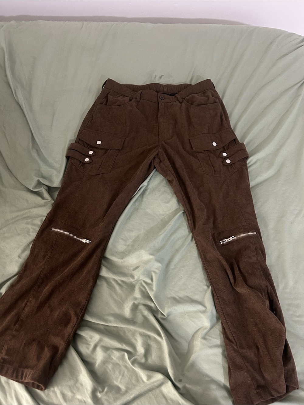Men's Brown Cargo Corduroy Pants - NEW WITH OUT TAGS